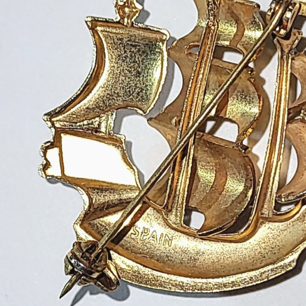 DAMASCENE SPANISH ARMADA SAILING SHIP BROOCHES - PIRATE SHIP, MALTESE CROSS - Picture 5 of 13